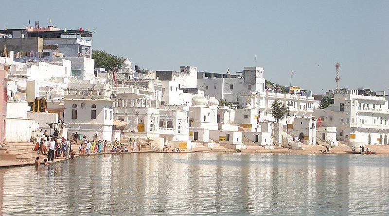 Explore the Pushkar Lake